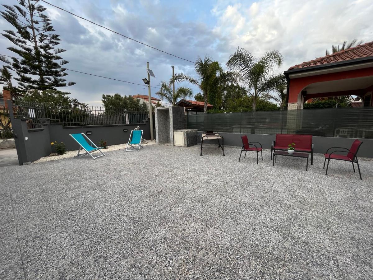 Apartamento Baciati Dal Sole Catania Exterior foto